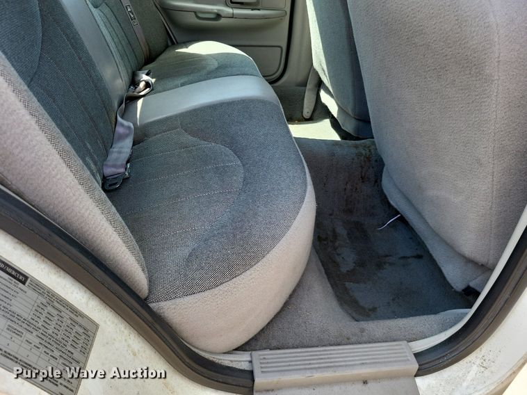 image for item LS9717 2000  Ford Crown Victoria Police Interceptor