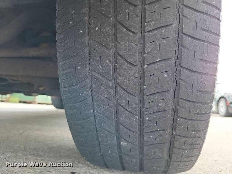 image for item LS9717 2000  Ford Crown Victoria Police Interceptor