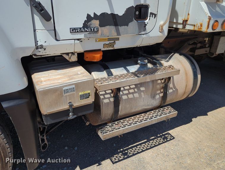 image for item LY9307 2004 Mack CV713 Granite  dump truck