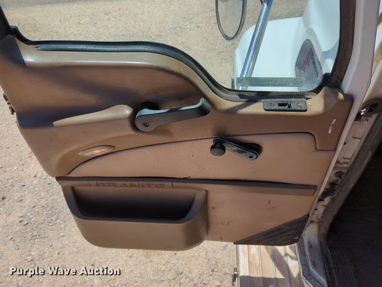 image for item LY9307 2004 Mack CV713 Granite  dump truck