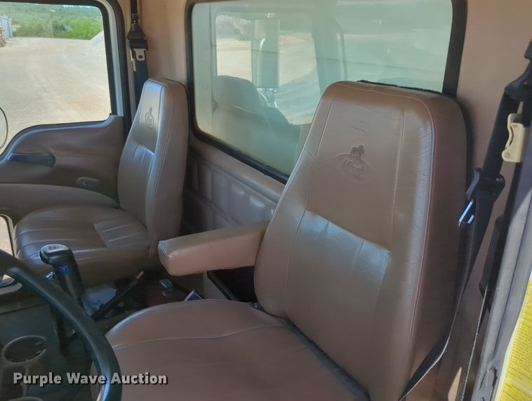 image for item LY9307 2004 Mack CV713 Granite  dump truck