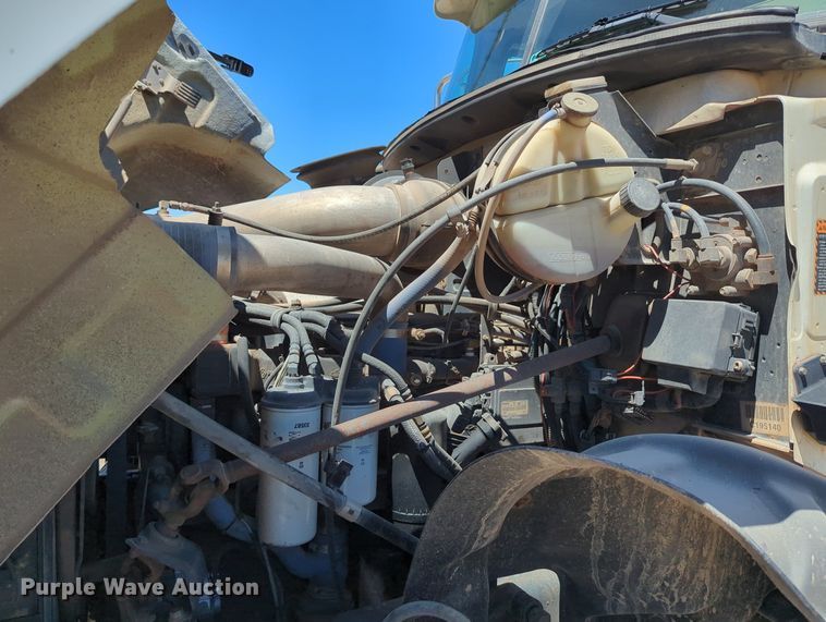 image for item LY9307 2004 Mack CV713 Granite  dump truck