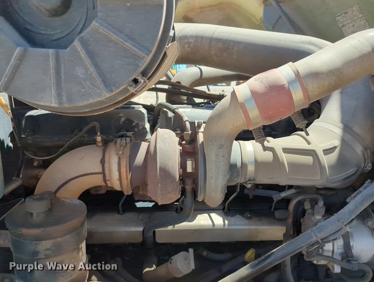 image for item LY9307 2004 Mack CV713 Granite  dump truck