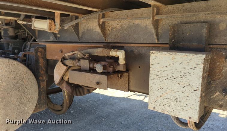 image for item LY9307 2004 Mack CV713 Granite  dump truck