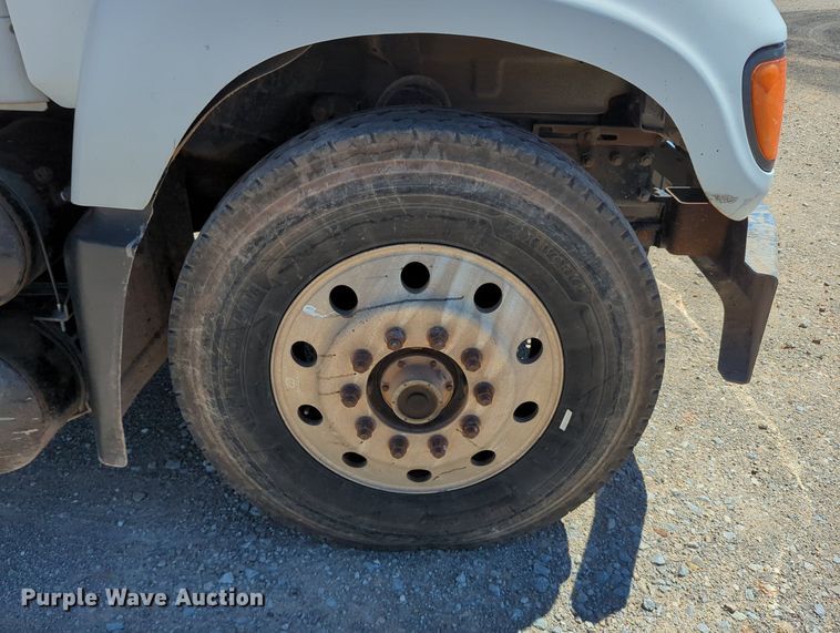 image for item LY9307 2004 Mack CV713 Granite  dump truck