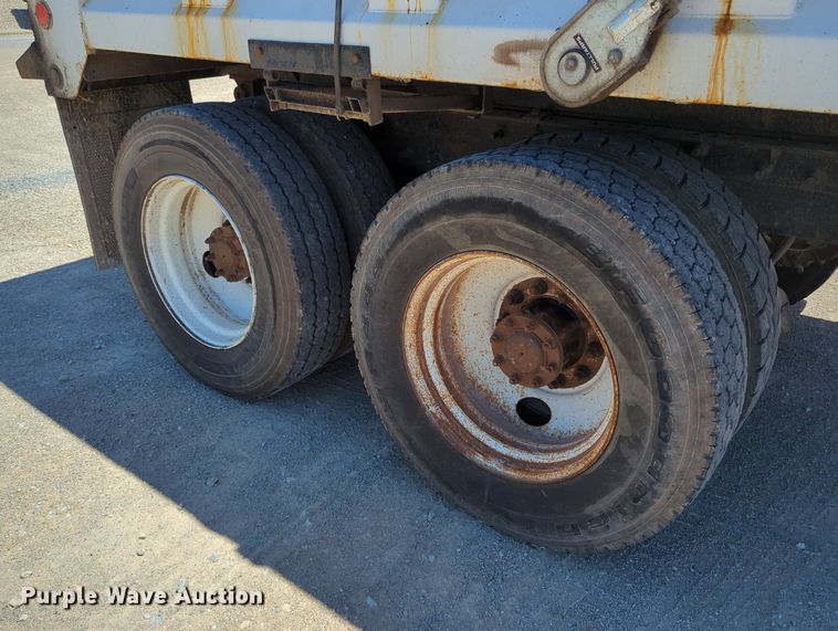 image for item LY9307 2004 Mack CV713 Granite  dump truck