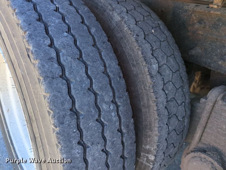 image for item LY9307 2004 Mack CV713 Granite  dump truck