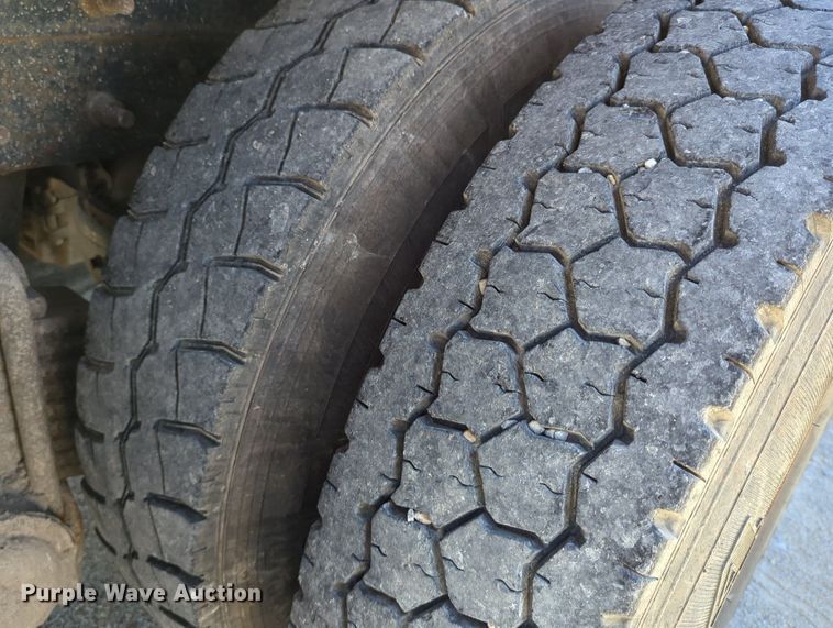 image for item LY9307 2004 Mack CV713 Granite  dump truck