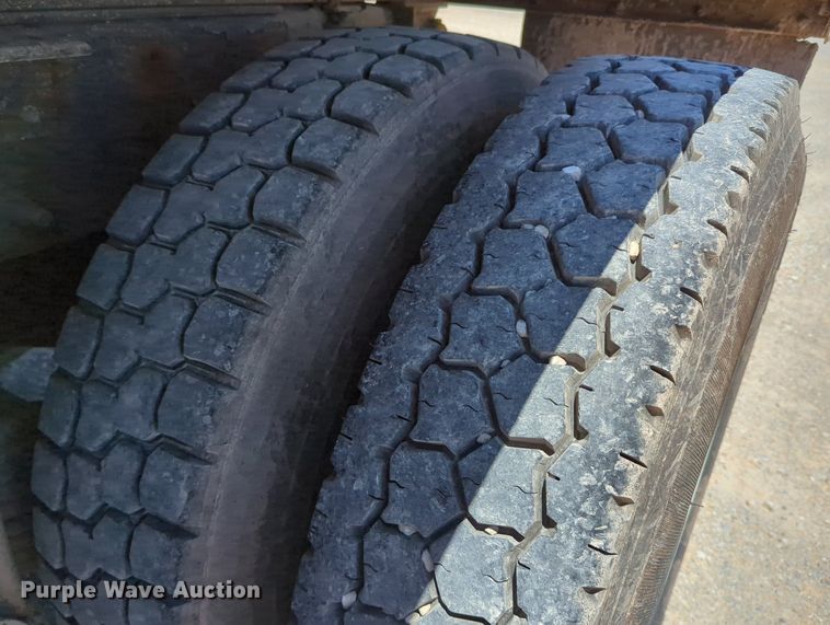 image for item LY9307 2004 Mack CV713 Granite  dump truck