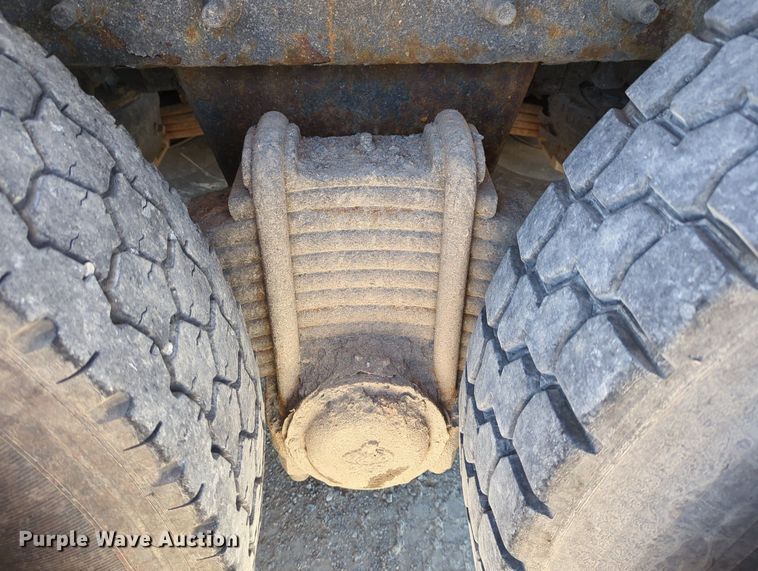 image for item LY9307 2004 Mack CV713 Granite  dump truck