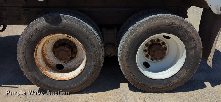 image for item LY9307 2004 Mack CV713 Granite  dump truck