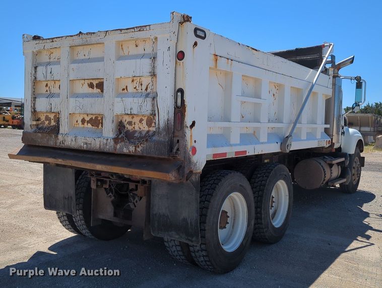 image for item LY9308 2004 Mack CV713 Granite  dump truck