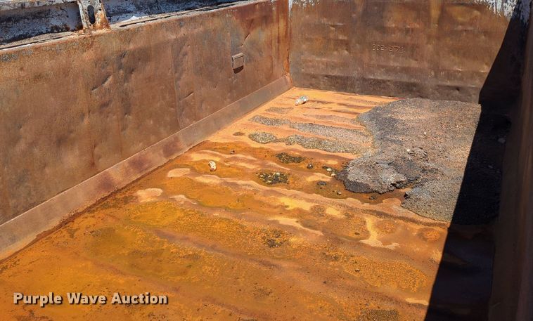 image for item LY9308 2004 Mack CV713 Granite  dump truck