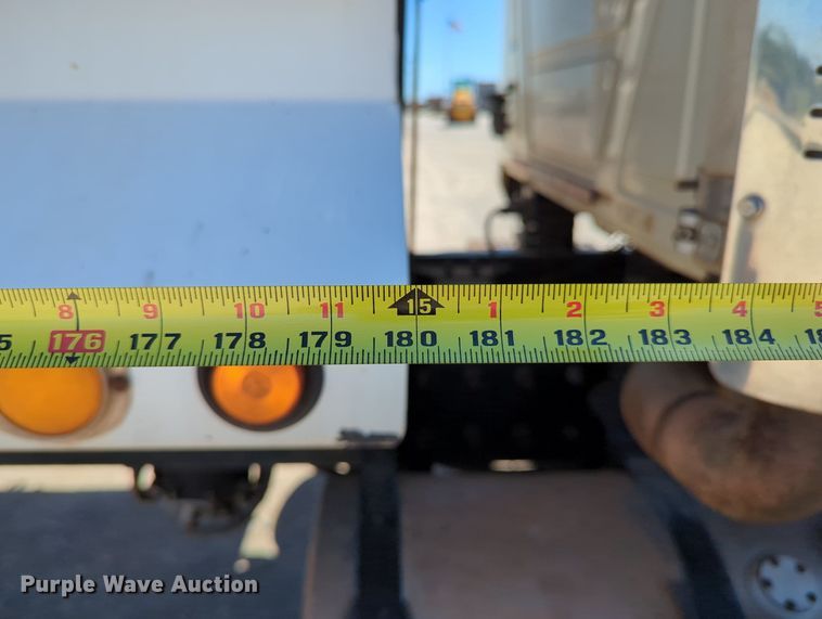 image for item LY9308 2004 Mack CV713 Granite  dump truck