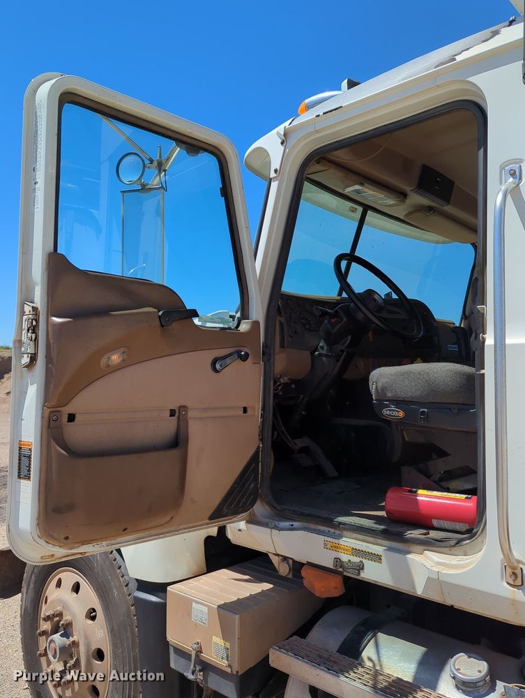 image for item LY9308 2004 Mack CV713 Granite  dump truck