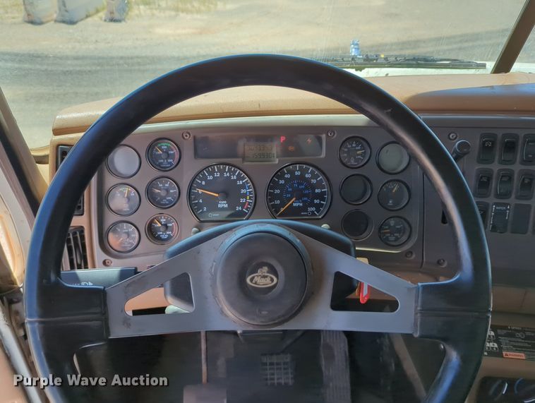 image for item LY9308 2004 Mack CV713 Granite  dump truck