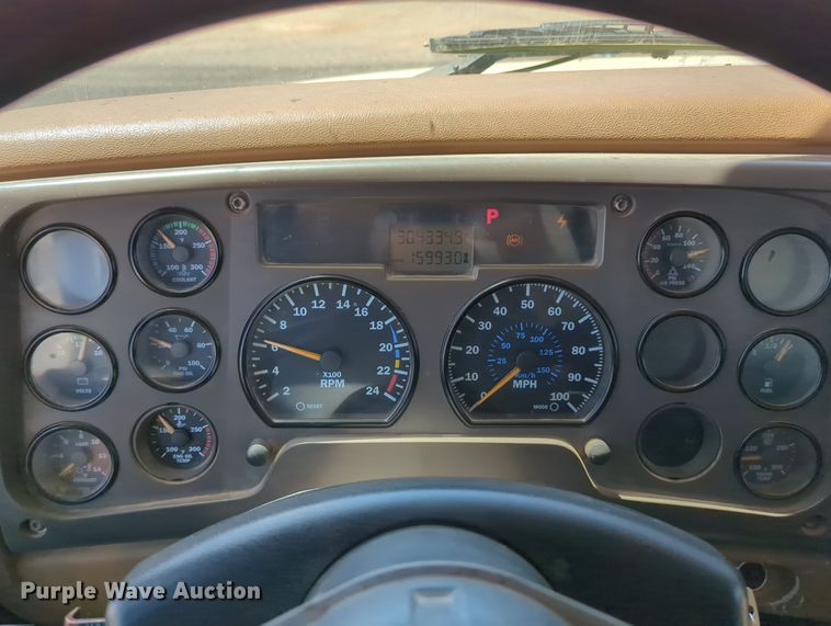 image for item LY9308 2004 Mack CV713 Granite  dump truck