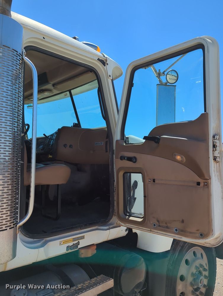 image for item LY9308 2004 Mack CV713 Granite  dump truck