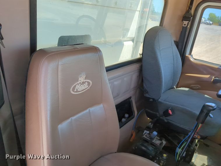 image for item LY9308 2004 Mack CV713 Granite  dump truck