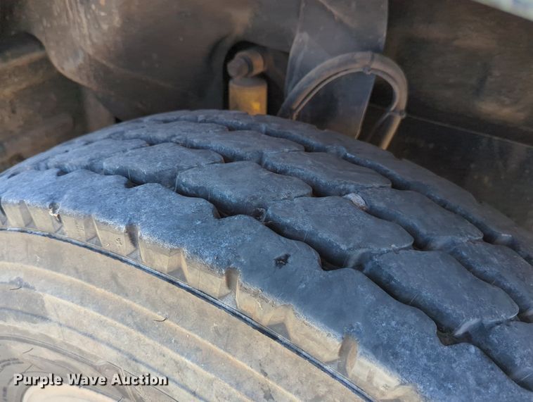 image for item LY9308 2004 Mack CV713 Granite  dump truck