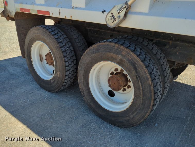 image for item LY9308 2004 Mack CV713 Granite  dump truck