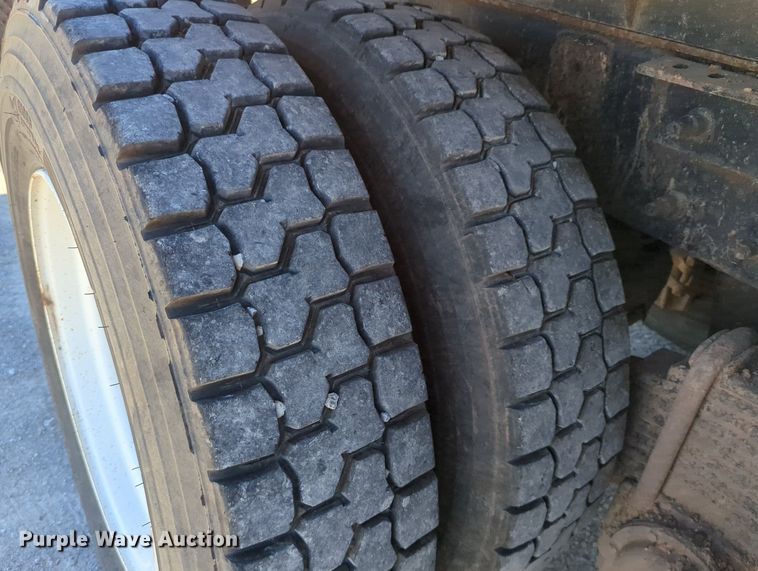 image for item LY9308 2004 Mack CV713 Granite  dump truck