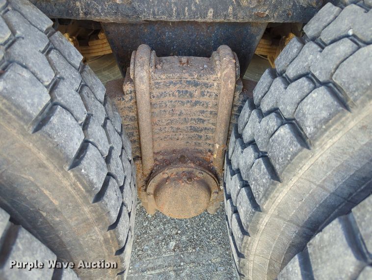 image for item LY9308 2004 Mack CV713 Granite  dump truck