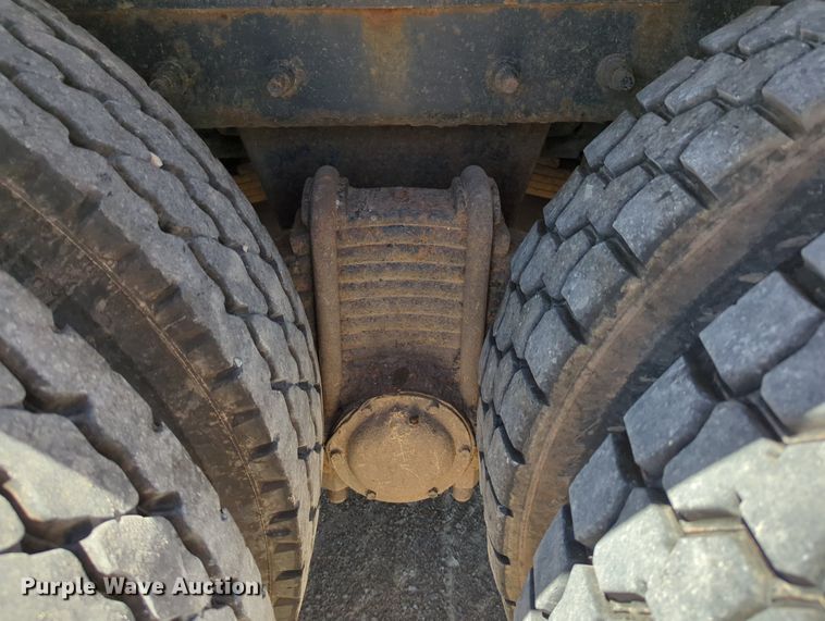 image for item LY9308 2004 Mack CV713 Granite  dump truck