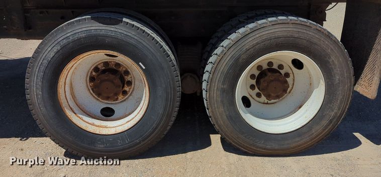 image for item LY9308 2004 Mack CV713 Granite  dump truck