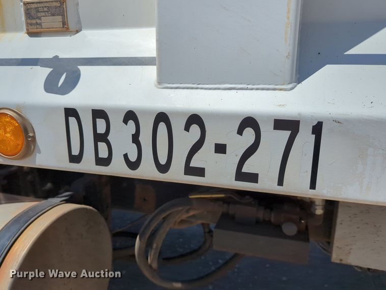 image for item LY9308 2004 Mack CV713 Granite  dump truck