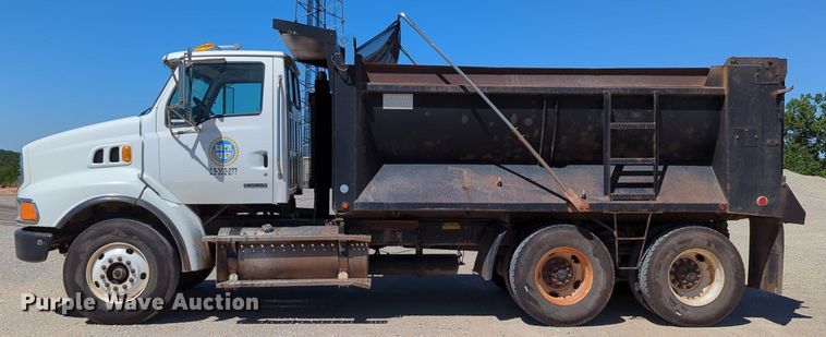 image for item LY9309 2007 Sterling LT8500  dump truck