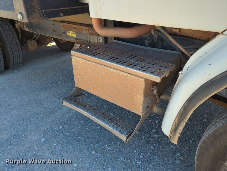 image for item LY9309 2007 Sterling LT8500  dump truck