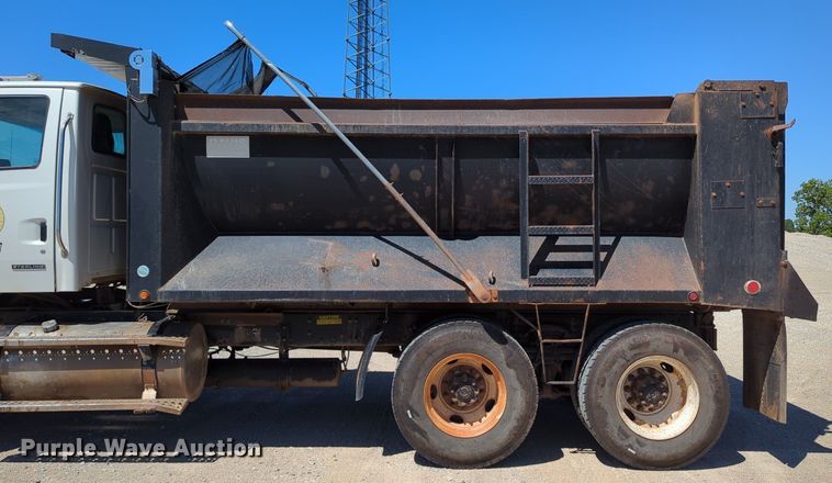image for item LY9309 2007 Sterling LT8500  dump truck