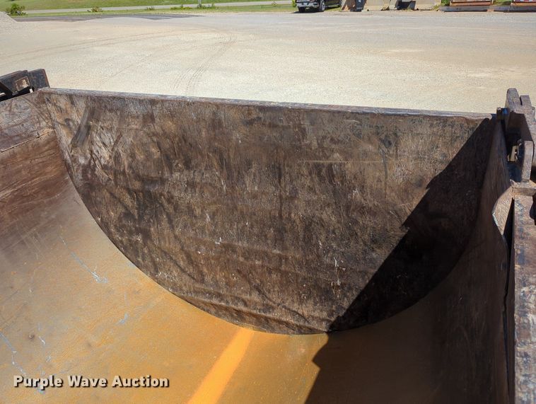 image for item LY9309 2007 Sterling LT8500  dump truck