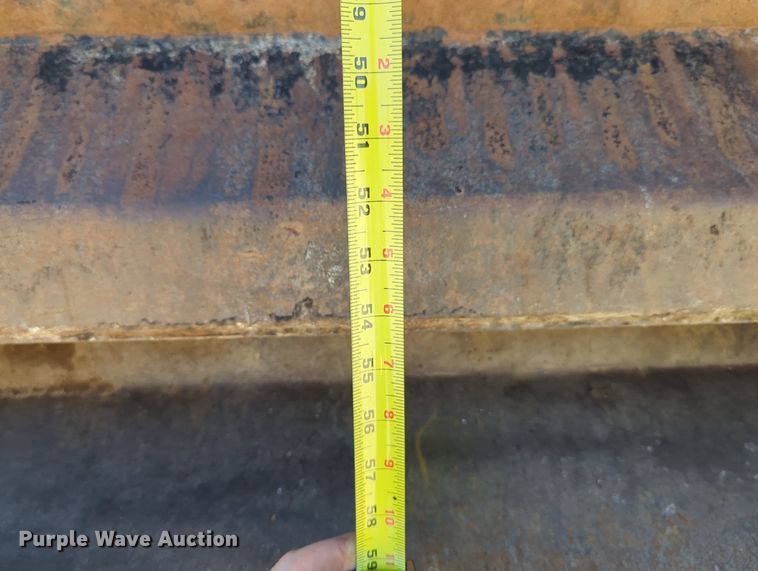 image for item LY9309 2007 Sterling LT8500  dump truck