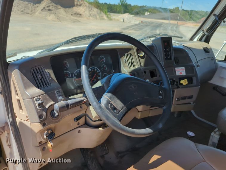 image for item LY9309 2007 Sterling LT8500  dump truck