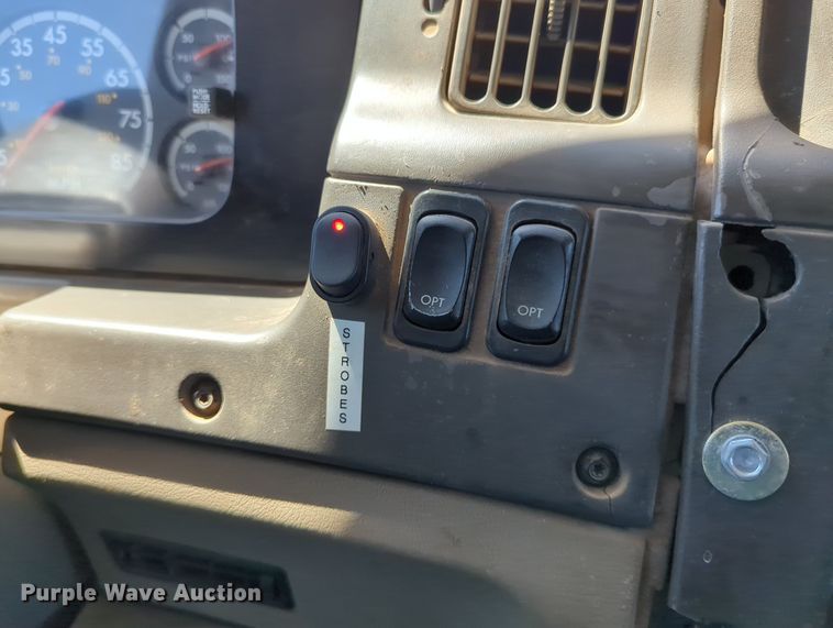 image for item LY9309 2007 Sterling LT8500  dump truck