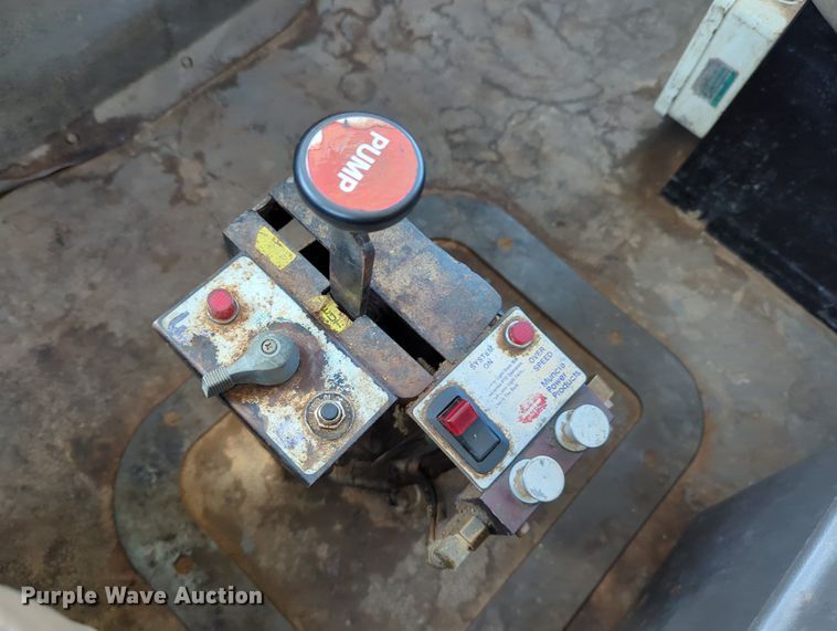 image for item LY9309 2007 Sterling LT8500  dump truck