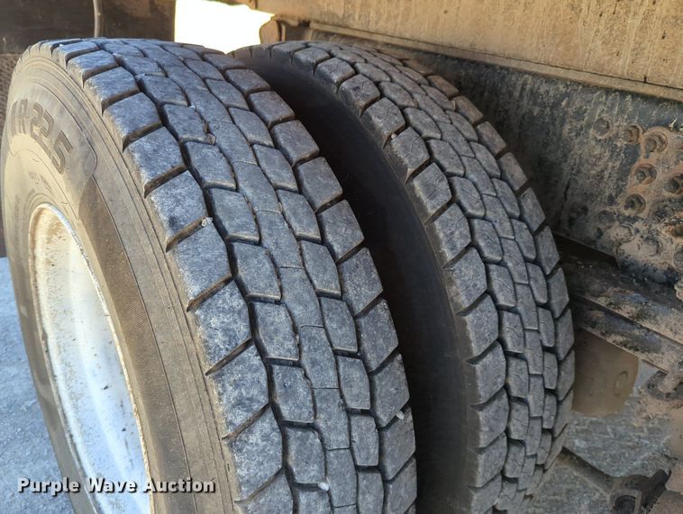 image for item LY9309 2007 Sterling LT8500  dump truck