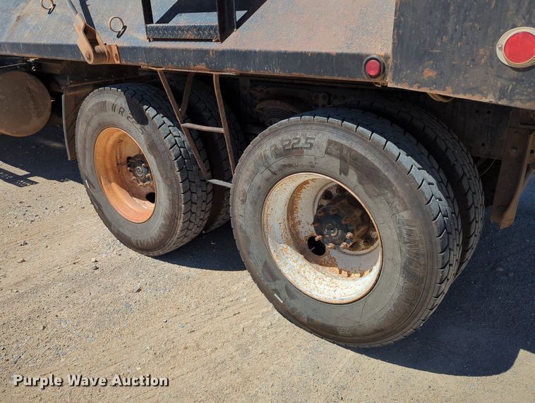 image for item LY9309 2007 Sterling LT8500  dump truck