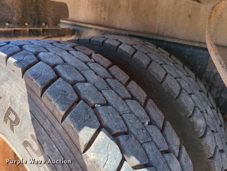 image for item LY9309 2007 Sterling LT8500  dump truck