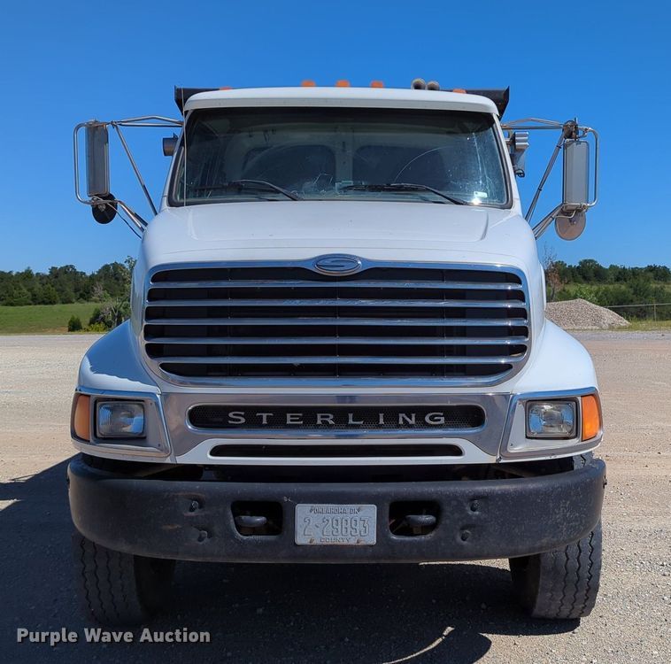 image for item LY9310 2007 Sterling LT8500  dump truck