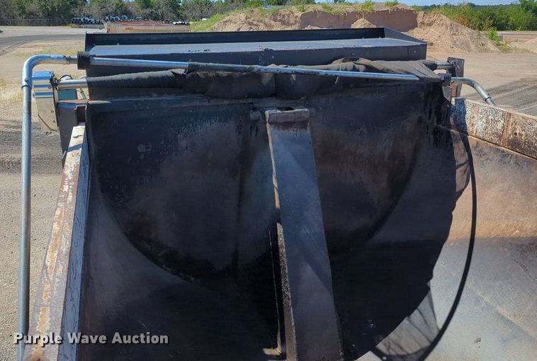 image for item LY9310 2007 Sterling LT8500  dump truck