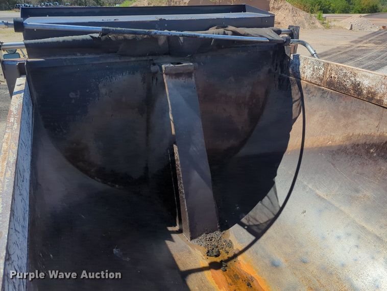 image for item LY9310 2007 Sterling LT8500  dump truck