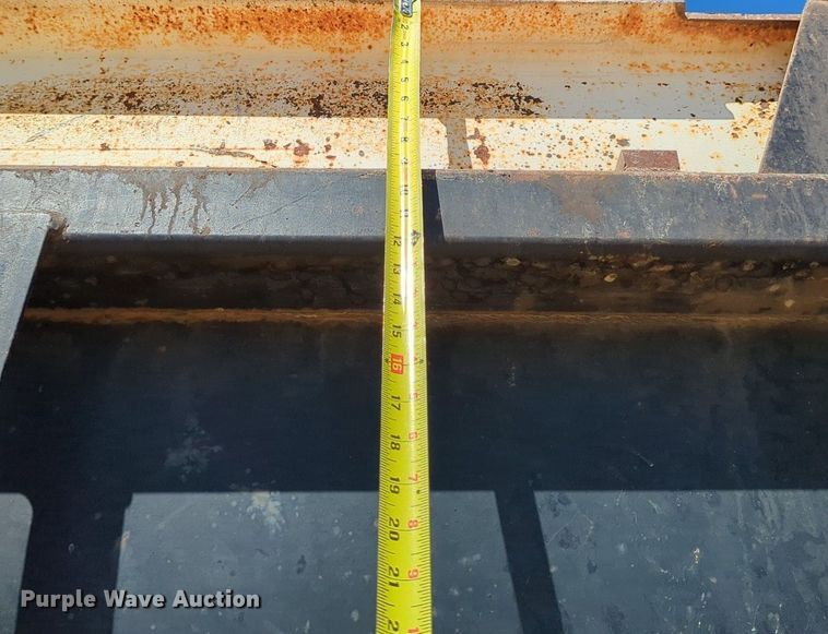 image for item LY9310 2007 Sterling LT8500  dump truck