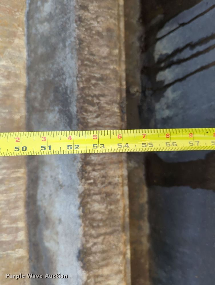 image for item LY9310 2007 Sterling LT8500  dump truck