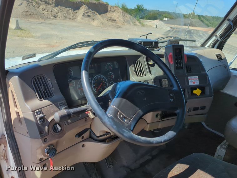 image for item LY9310 2007 Sterling LT8500  dump truck