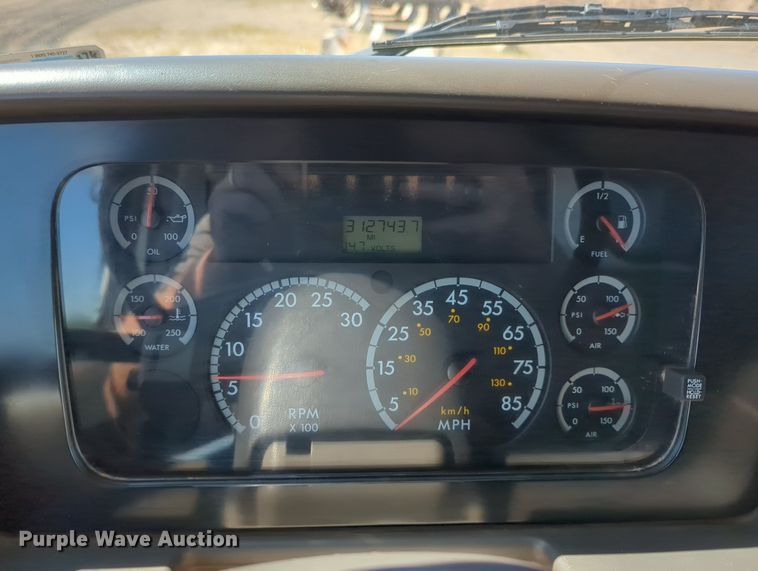 image for item LY9310 2007 Sterling LT8500  dump truck