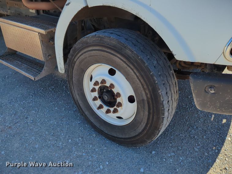 image for item LY9310 2007 Sterling LT8500  dump truck