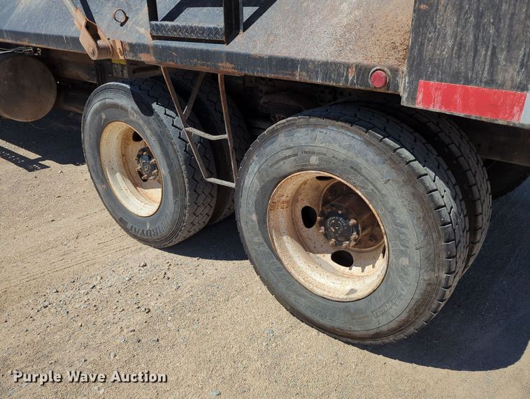 image for item LY9310 2007 Sterling LT8500  dump truck